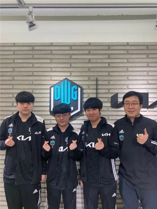 上的拉锯 上的拉锯